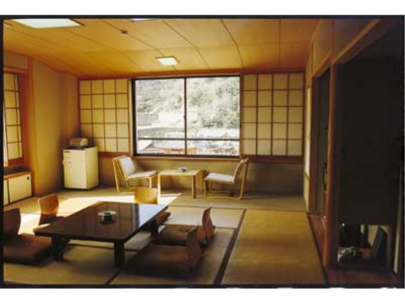 Nakamasu Ryokan Такео Екстериор снимка