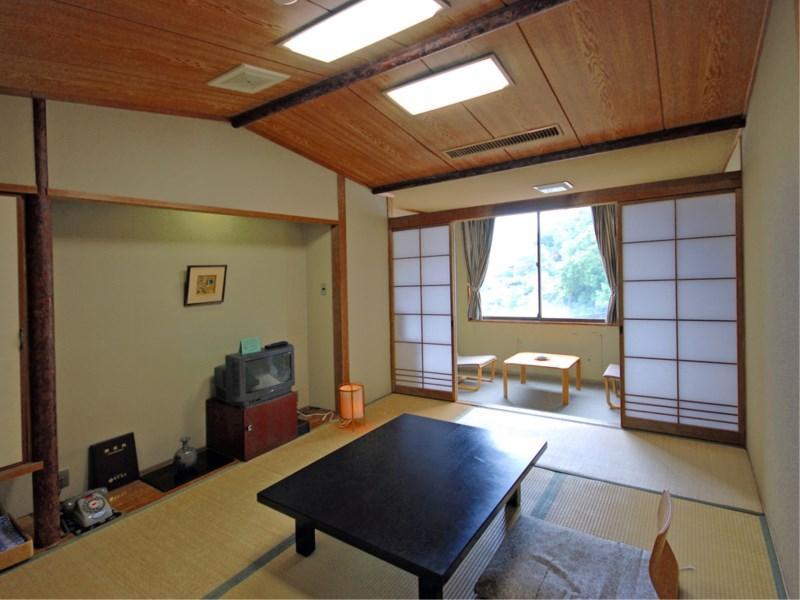 Nakamasu Ryokan Такео Екстериор снимка